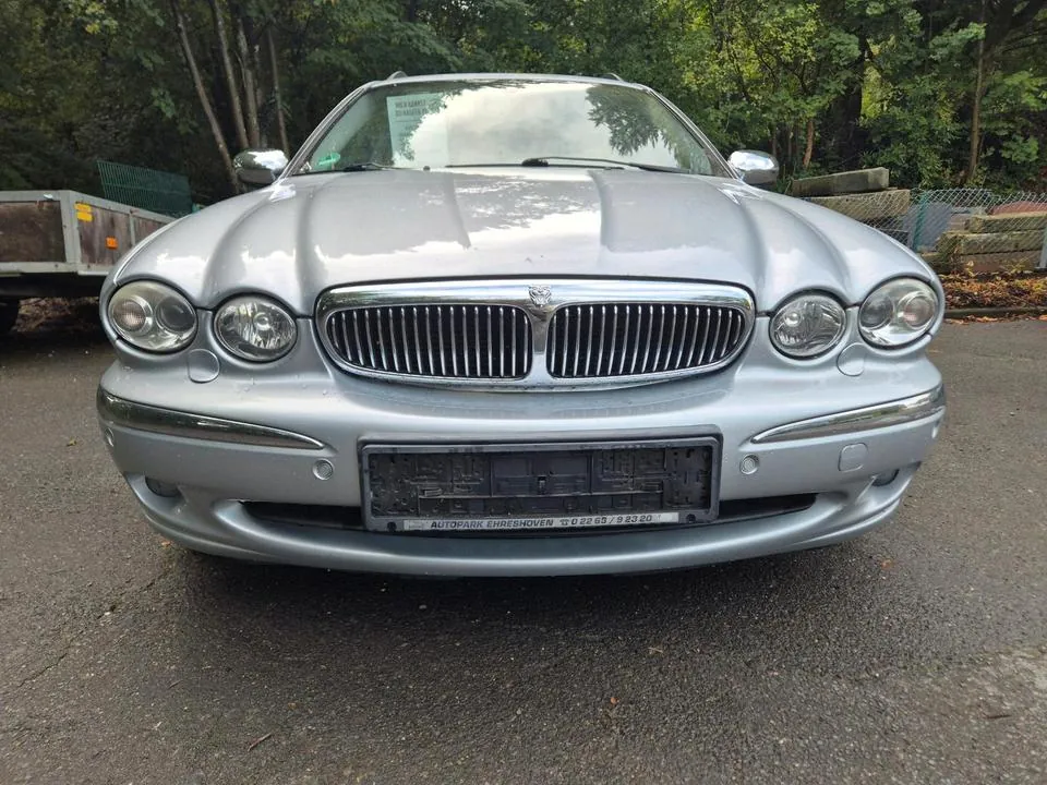 Jaguar X-Type