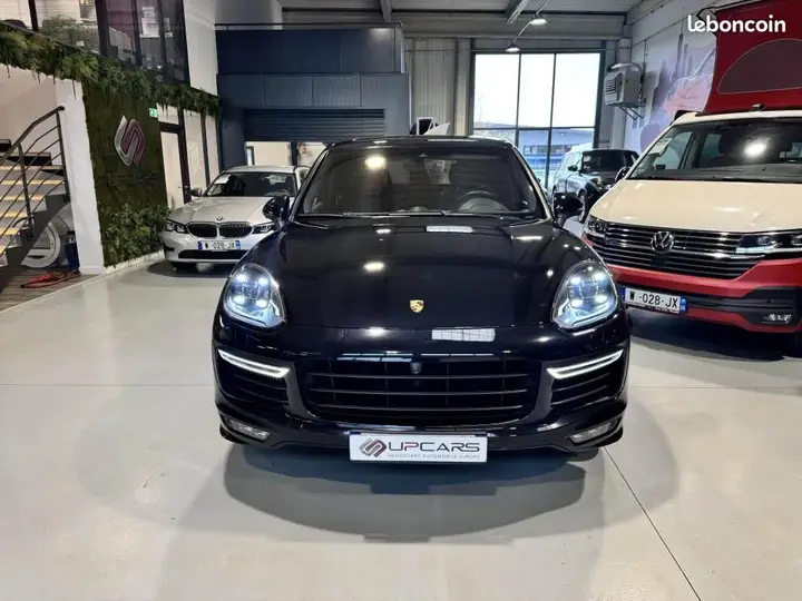 Porsche Cayenne 2015 photo 2