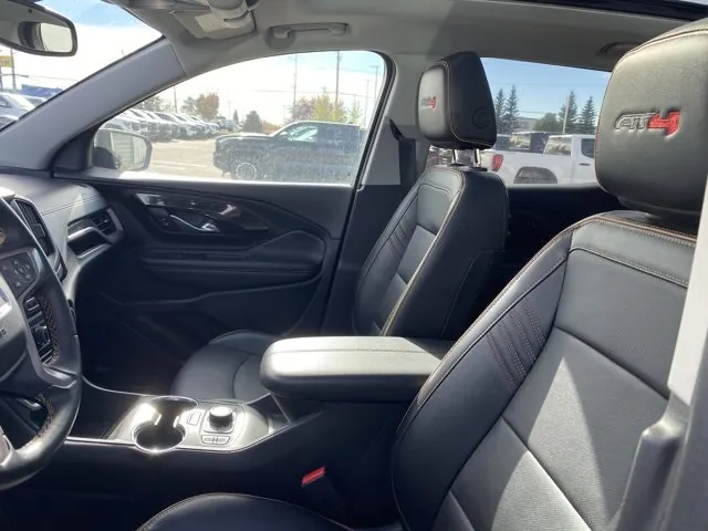 GMC Terrain 2024 photo 2