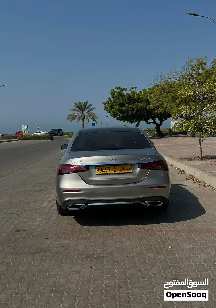 Mercedes-Benz E300 2022 photo 3