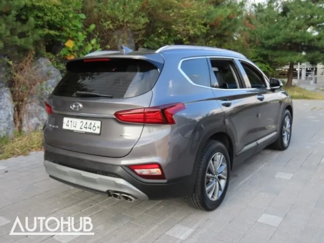 Hyundai Santa Fe 2018 photo 3