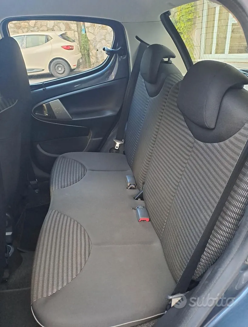 Peugeot 107 2013 photo 4