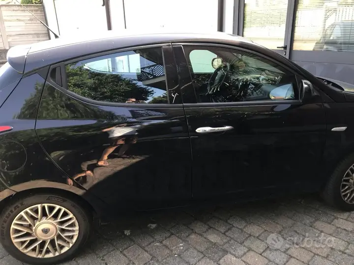 Lancia Ypsilon 2016 photo 3