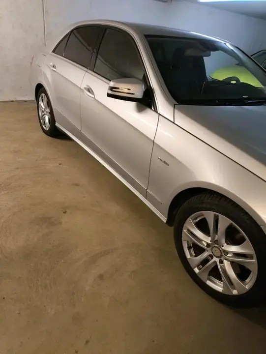 Mercedes-Benz E300