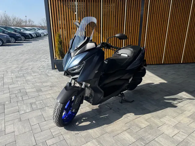 Yamaha X-Max 300 2022 photo 2