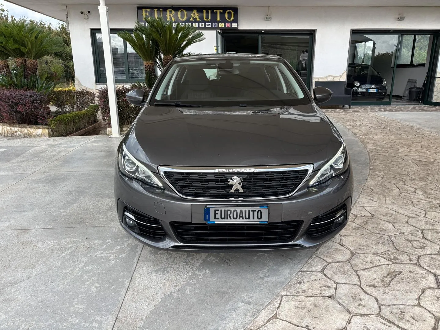 Peugeot 308 2021 photo 2