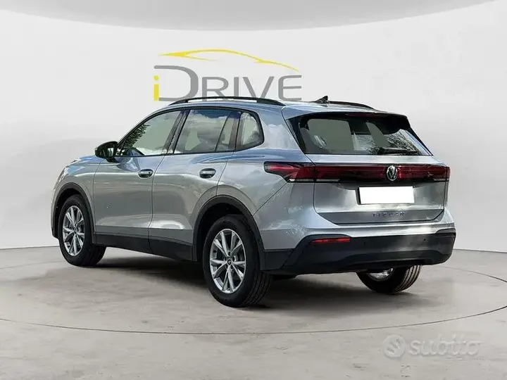 Volkswagen Tiguan 2024 photo 4