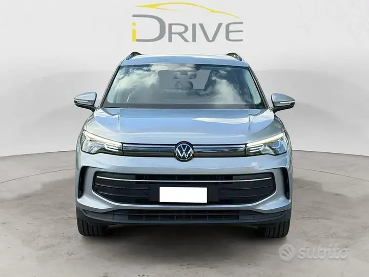 Volkswagen Tiguan 2024 photo 2