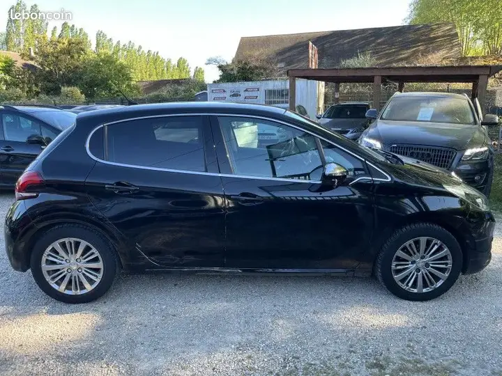 Peugeot 208 2019 photo 5