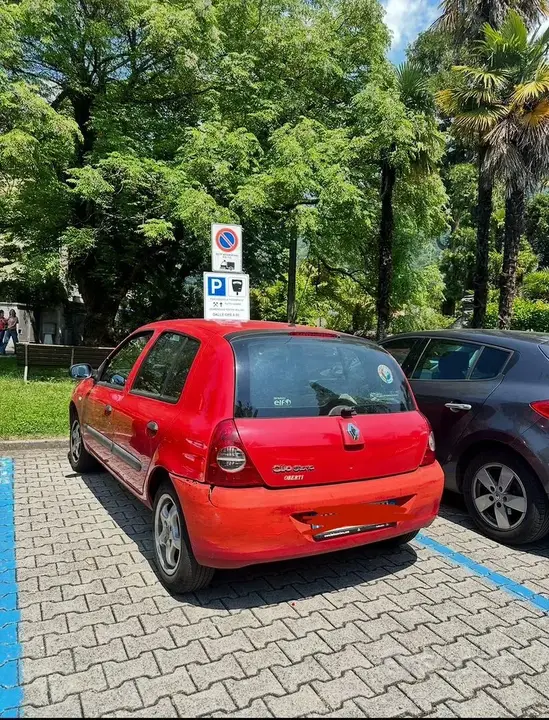 Renault Clio 2008 photo 3