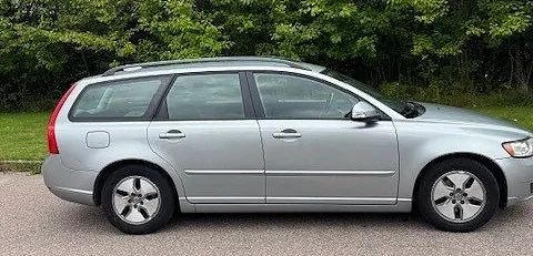 Volvo V50 2011 photo 2