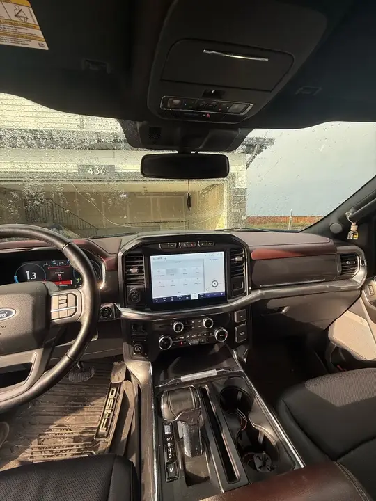 Ford F-150 Lariat 2022 photo 2