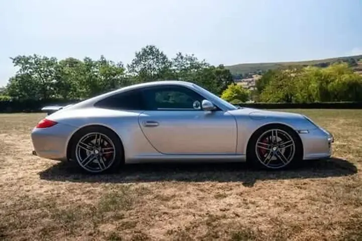 Porsche 911 2008 photo 2