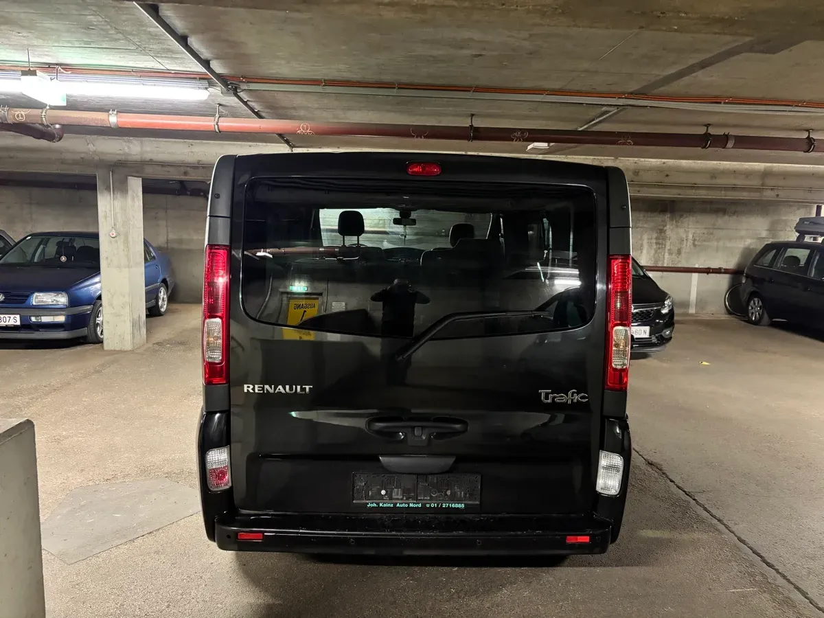 Renault Trafic 2011 photo 3