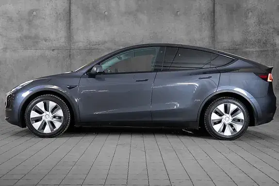 Tesla Model Y 2021 photo 2