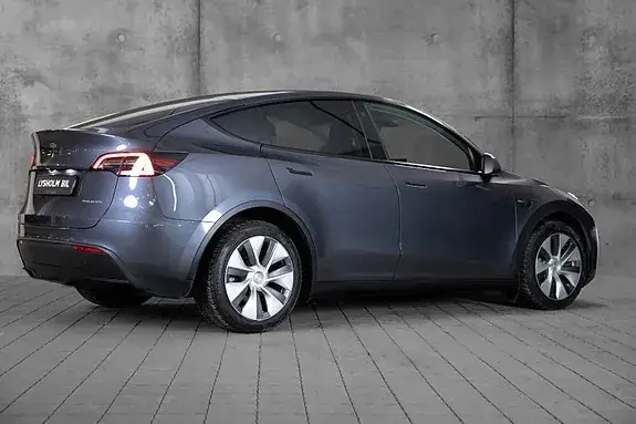 Tesla Model Y 2021 photo 3