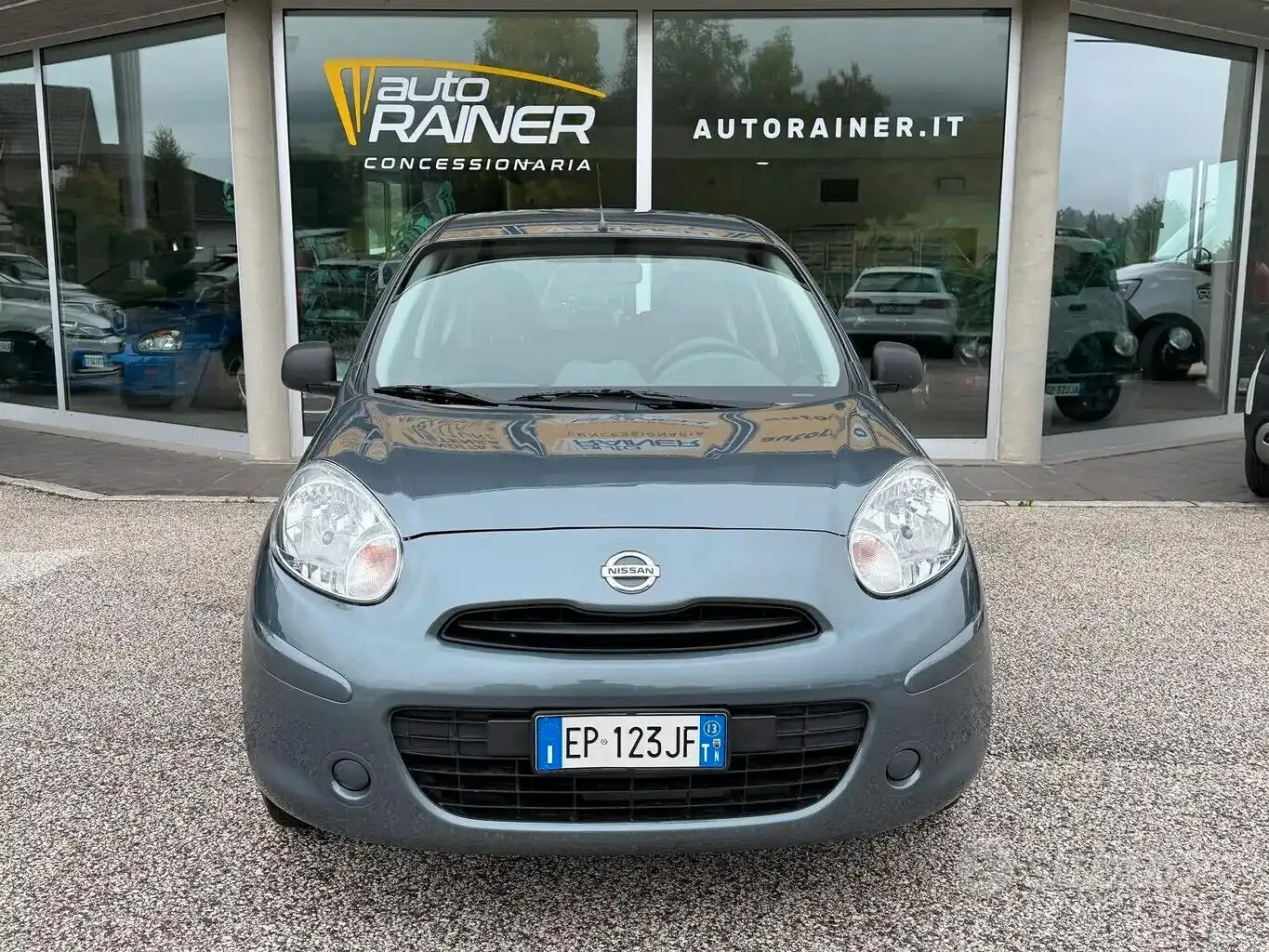 Nissan Micra 2013 photo 2
