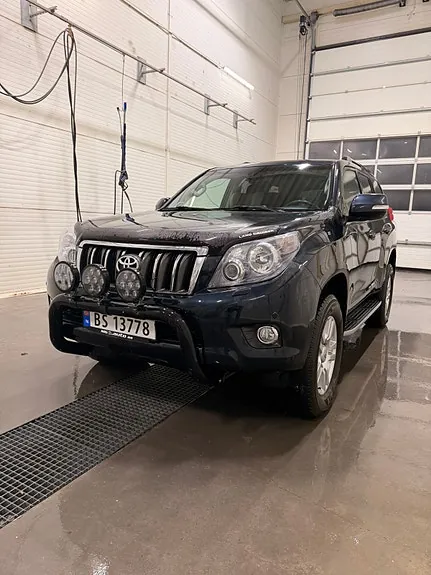 Toyota Land Cruiser 2010 photo 3