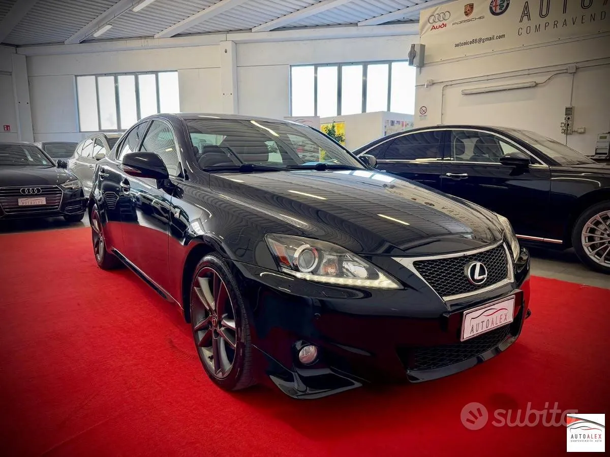 Lexus Is 2011 photo 3