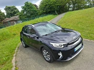 Kia Stonic 2024 photo 2