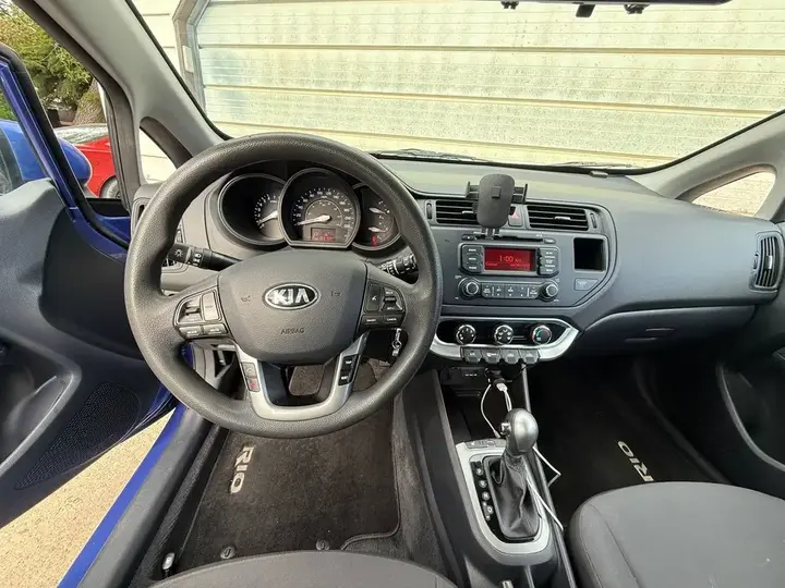 Kia Rio 2015 photo 5