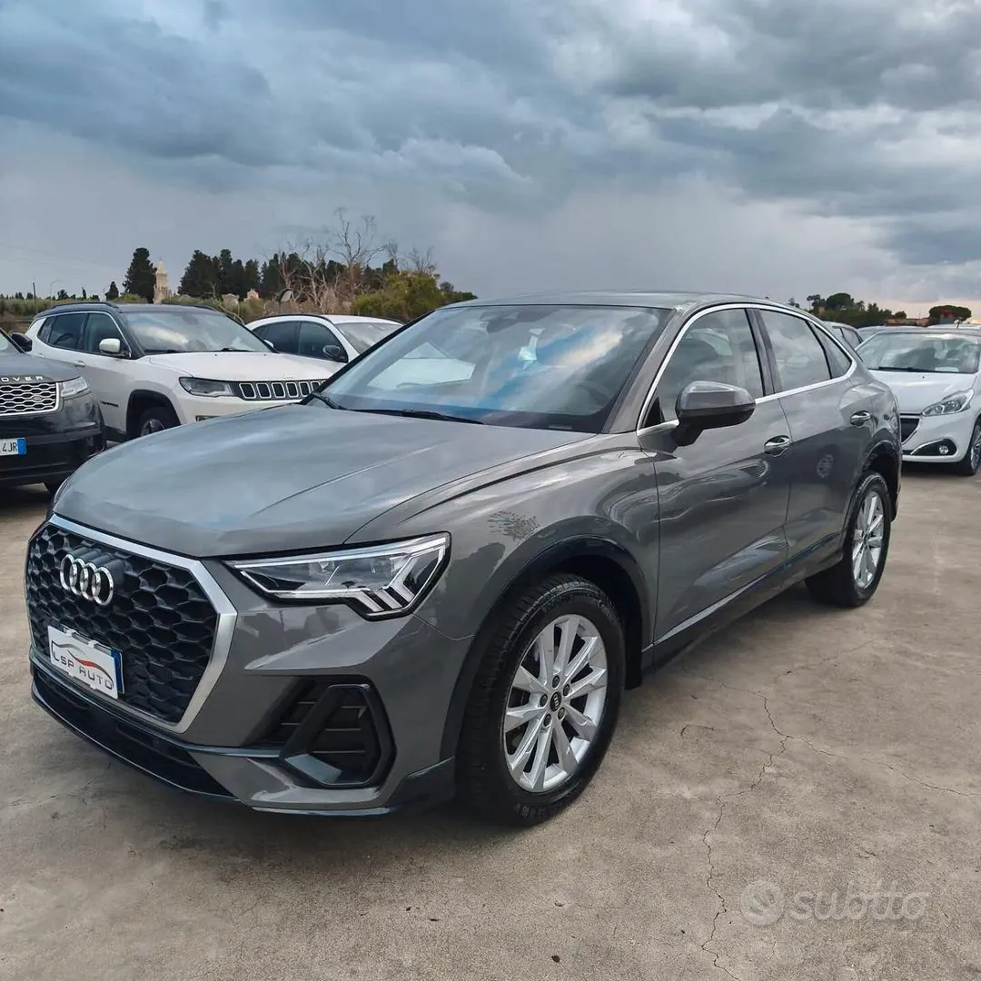 Audi Q3 2021 photo 2