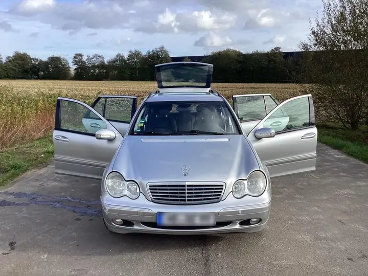 Mercedes-Benz C180
