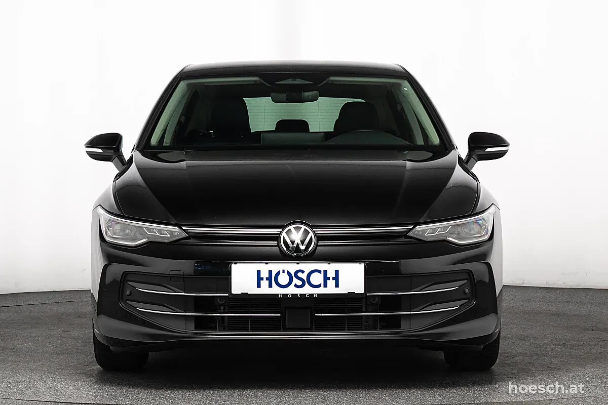 Volkswagen Golf 2025 photo 2