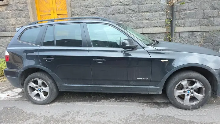 BMW X3 2010 photo 2