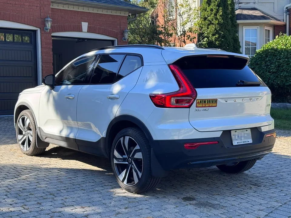 Volvo Xc40 2024 photo 3