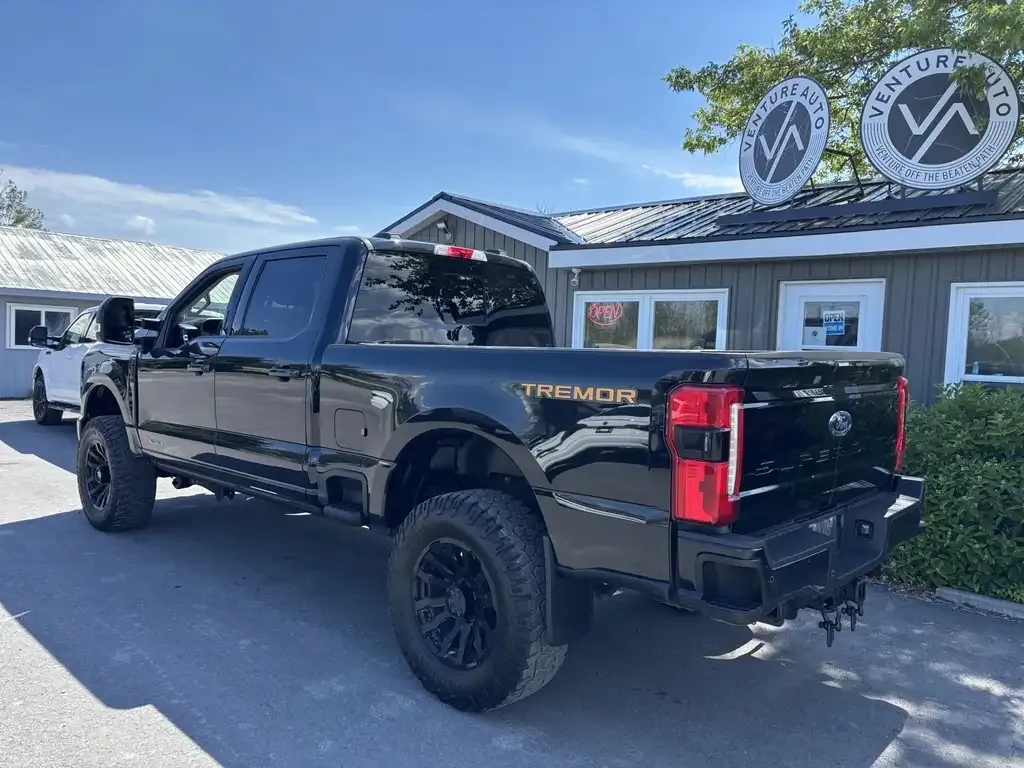 Ford F350 2023 photo 3