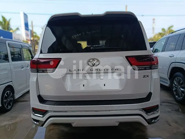 Toyota Land Cruiser Prado 2025 photo 4