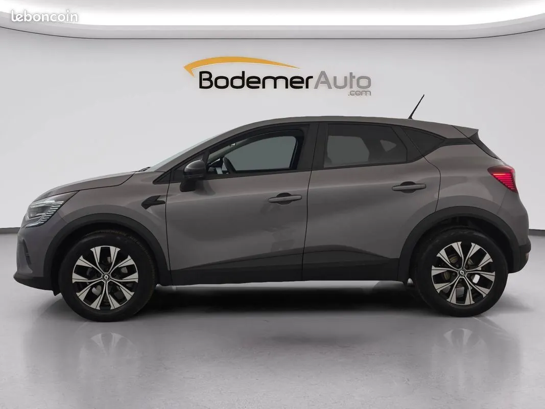 Renault Captur 2024 photo 2