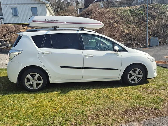 Toyota Verso 2014 photo 3