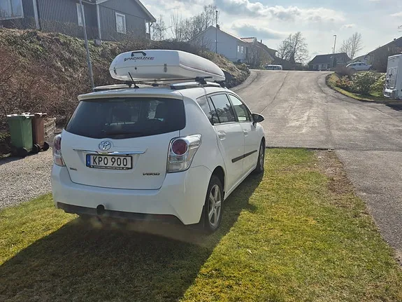 Toyota Verso 2014 photo 2