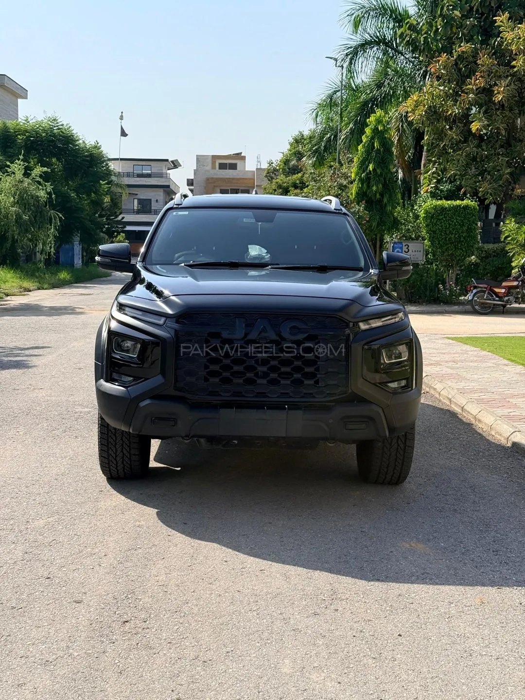 JAC T9