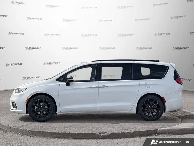 Chrysler Pacifica 2025 photo 2