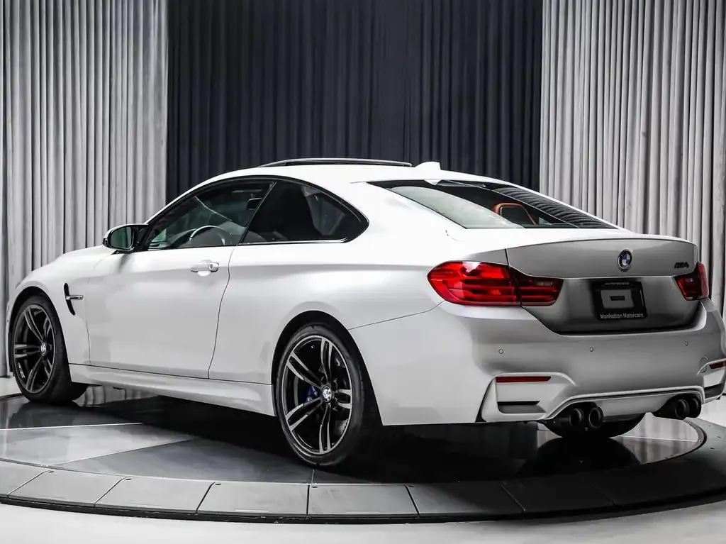 BMW M4 2016 photo 5