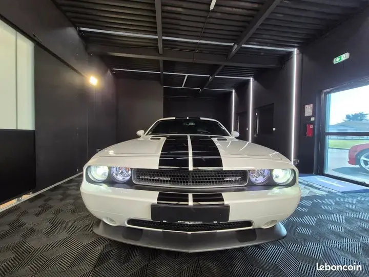 Dodge Challenger 2012 photo 3