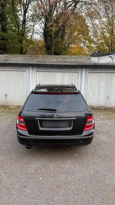 Mercedes-Benz C220D