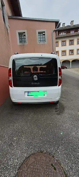 Fiat Doblo 2012 photo 2