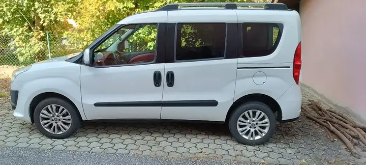 Fiat Doblo 2012 photo 3