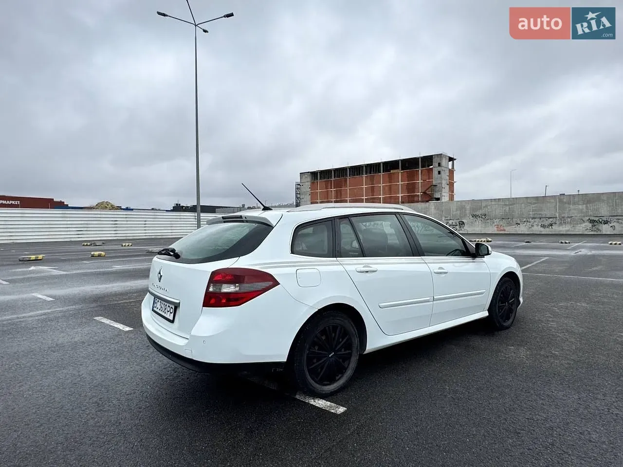 Renault Laguna 2010 photo 5