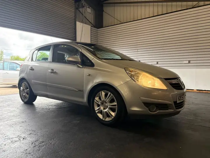 Vauxhall Corsa 2008 photo 3