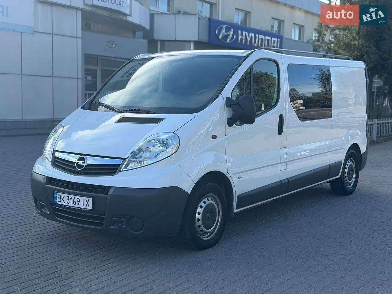 Opel Vivaro 2014 photo 3