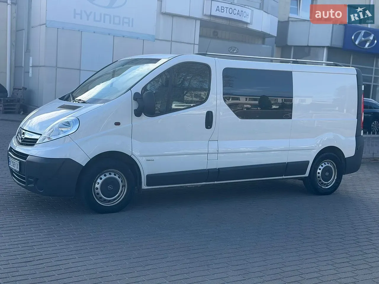 Opel Vivaro 2014 photo 5