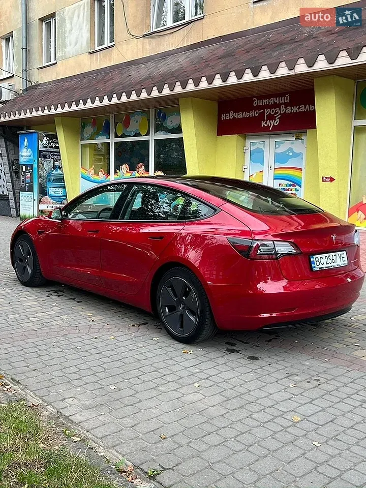 Tesla Model 3 2022 photo 4
