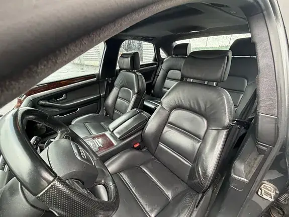 Audi A8 2008 photo 5