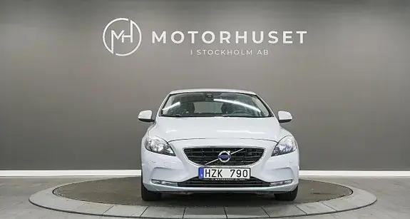 Volvo V40 2013 photo 2