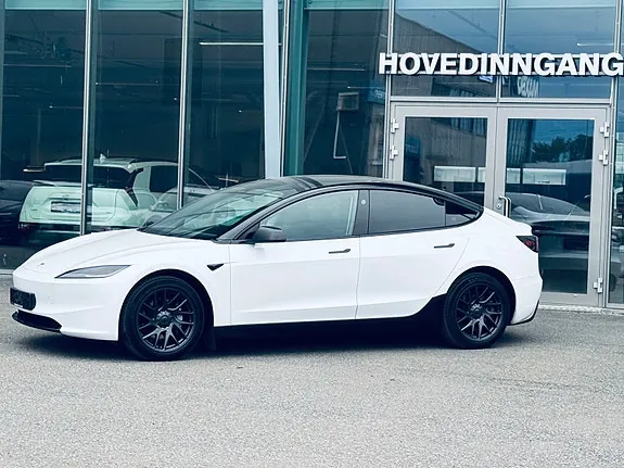 Tesla Model 3 2024 photo 2